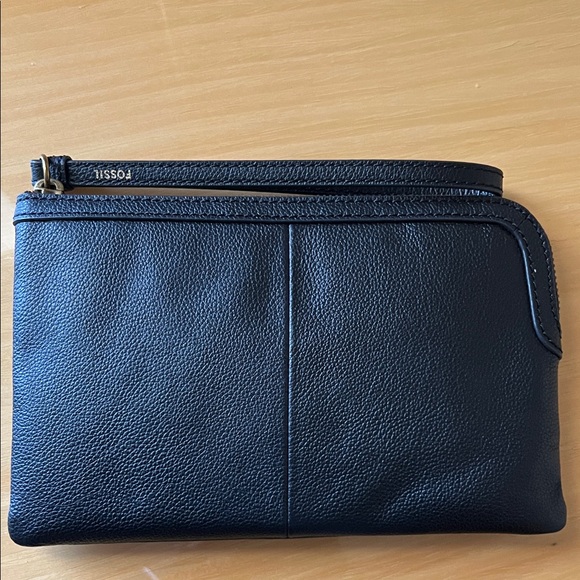 NEW Fossil Black Leather Wristlet - Picture 2 of 3